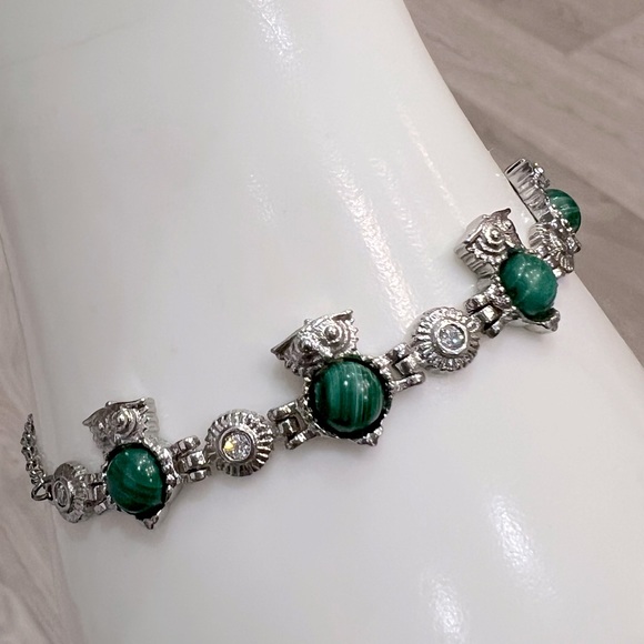 African Malachite and Diamond Silver Owl Bracelet - Picture 5 of 11